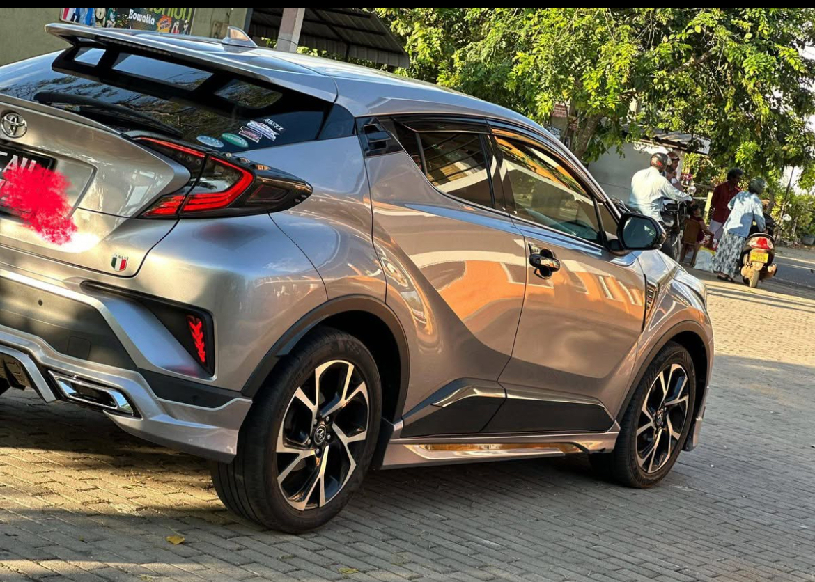 Toyota CHR 2017 - பயன்படுத்தப்பட்டது SUV sale in Sri Lanka - patpat.lk