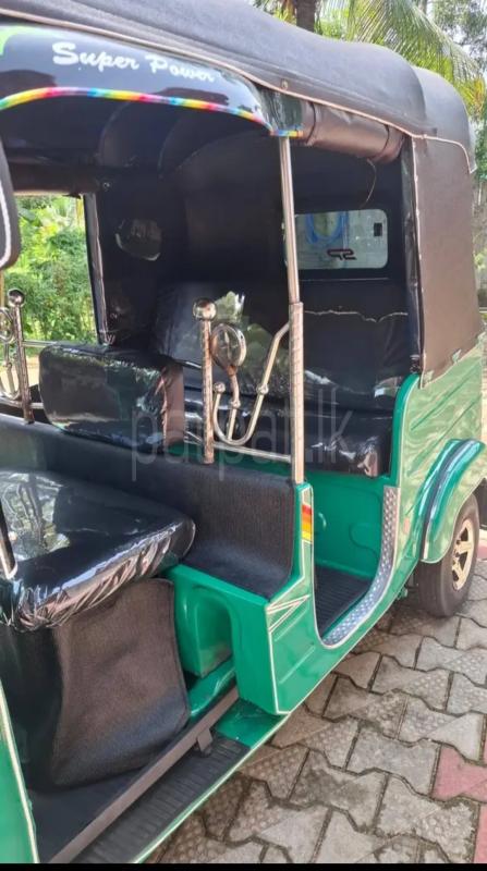 Bajaj 4 stroke 2012 - பயன்படுத்தப்பட்டது முச்சக்கர வண்டி sale in Sri Lanka - patpat.lk