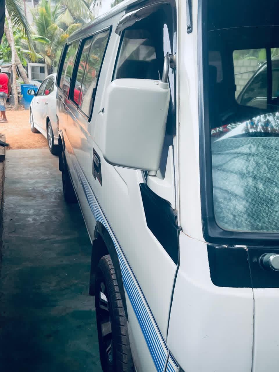 Nissan Caravan 1996 - Used Van sale in Sri Lanka - patpat.lk