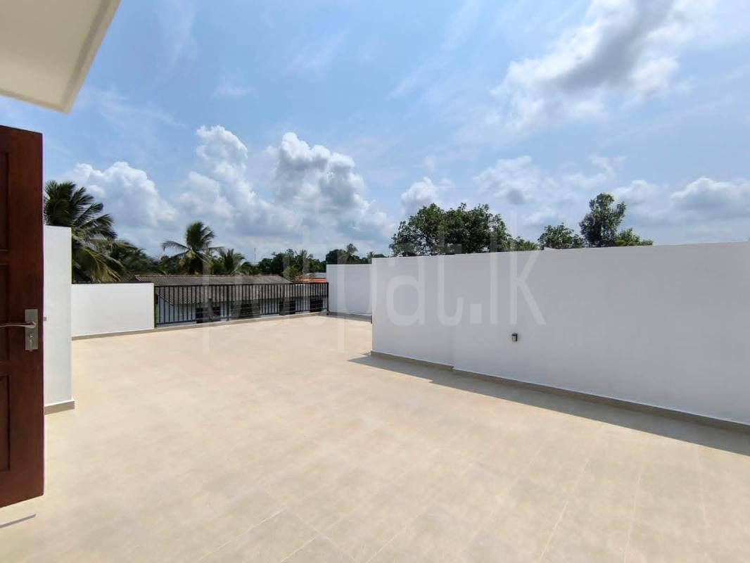House for Sale in Talawatugoda