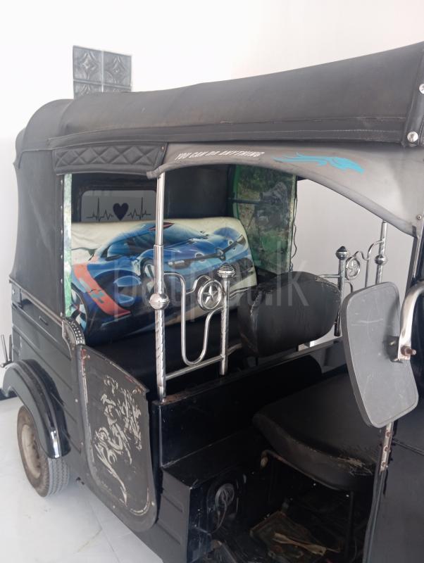 Bajaj 4 stroke 2015 - பயன்படுத்தப்பட்டது முச்சக்கர வண்டி sale in Sri Lanka - patpat.lk
