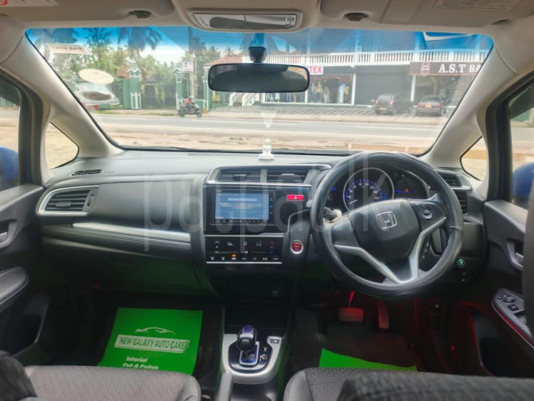 Honda Fit 2013 - மறுசீரமைக்கப்பட்டது கார் sale in Sri Lanka - patpat.lk