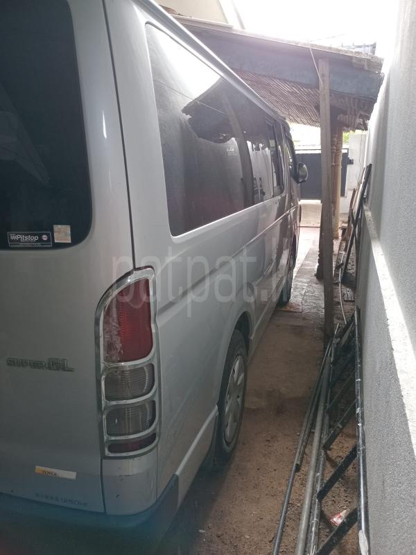 Toyota Hiace 2006 - Used Van sale in Sri Lanka - patpat.lk