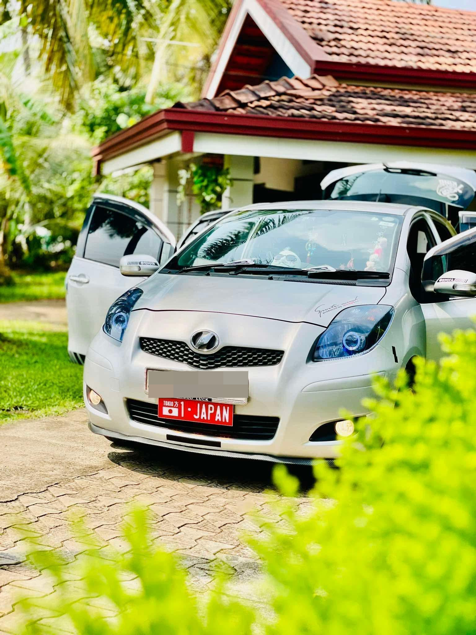 Toyota Vitz 2007 ads-image-1