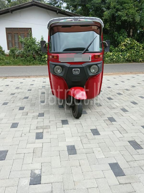 Bajaj Three Wheel 2015 - பயன்படுத்தப்பட்டது முச்சக்கர வண்டி sale in Sri Lanka - patpat.lk
