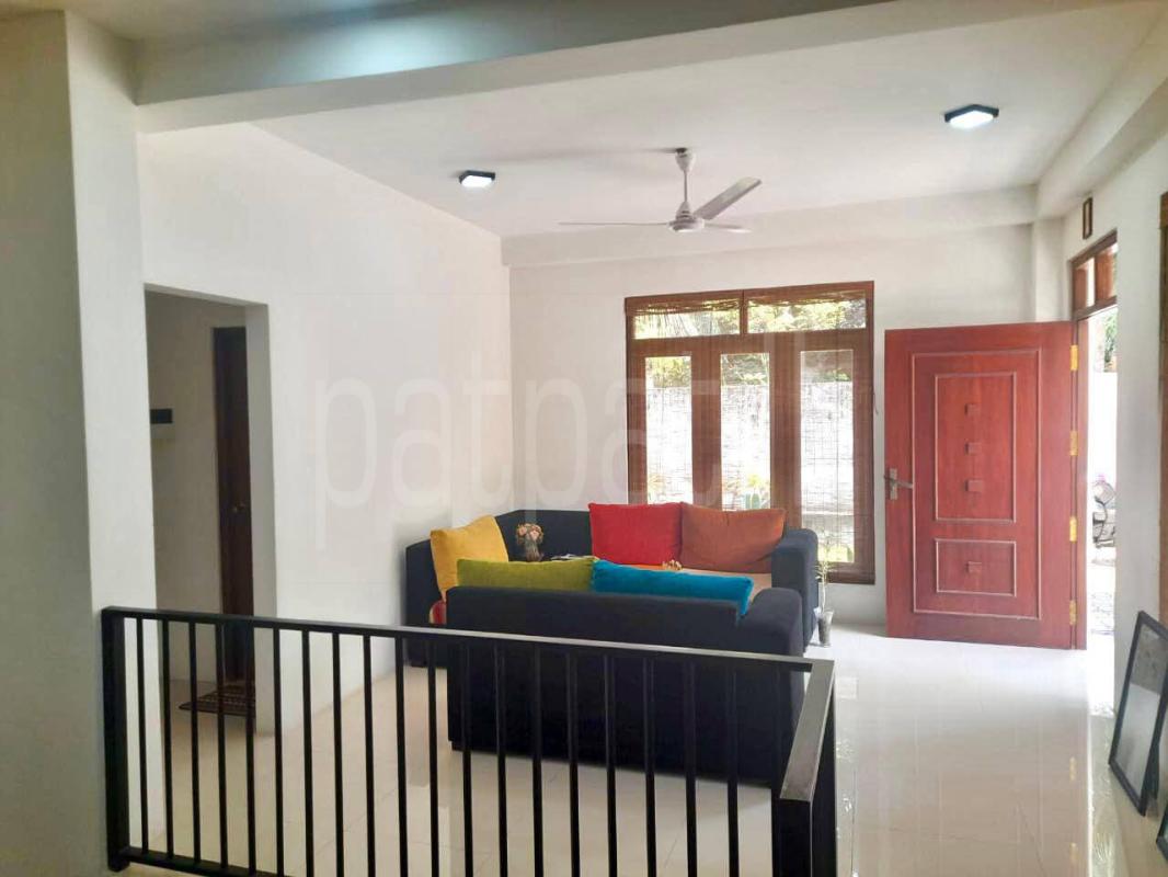 House for Sale in Athurugiriya