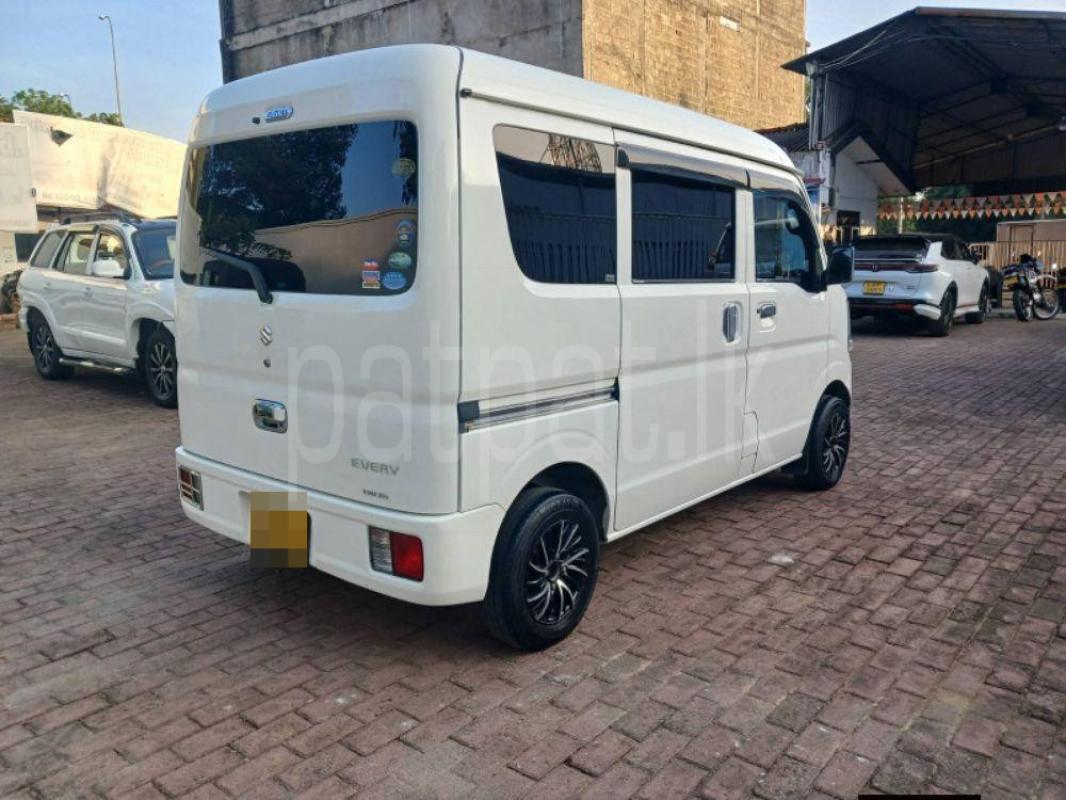 Advertisement image 1