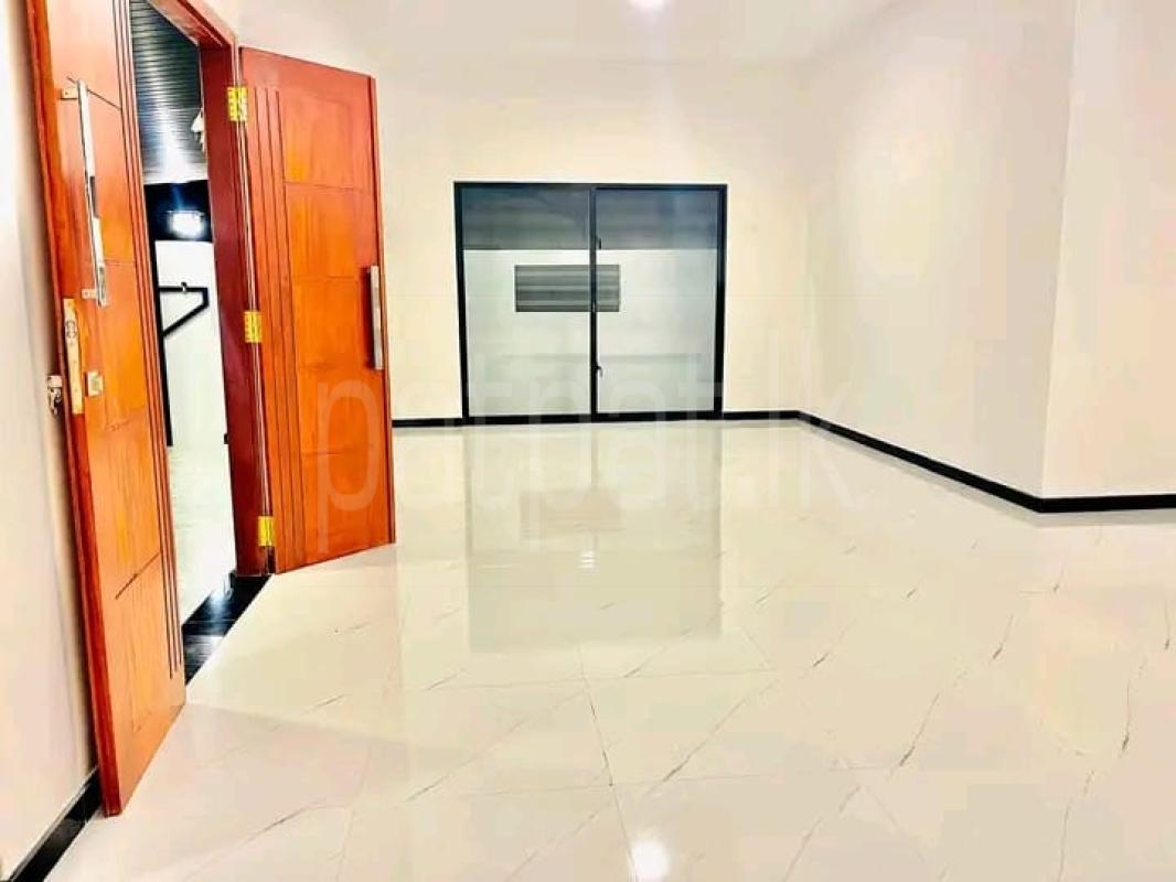 House for Sale in Katunayake ads-image-1