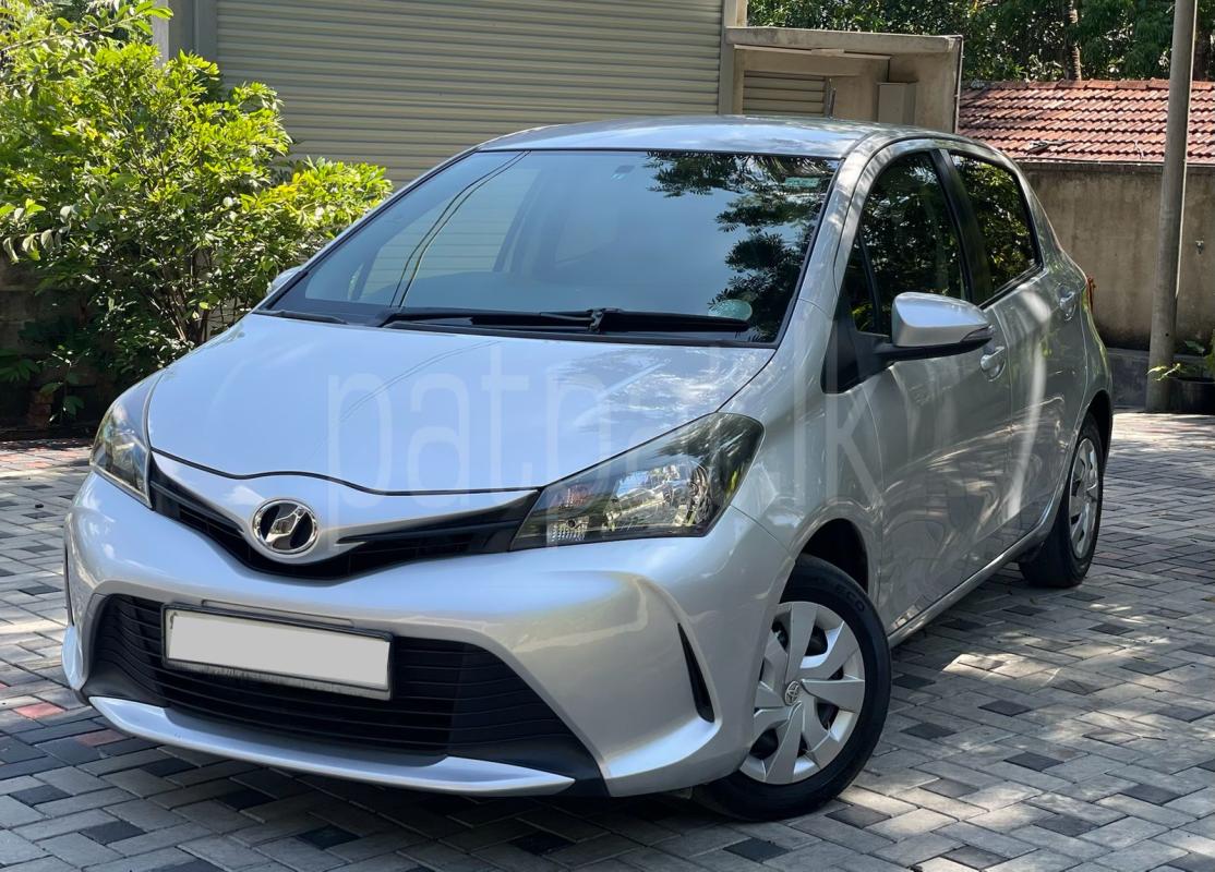 Toyota Vitz 2015 - பயன்படுத்தப்பட்டது கார் sale in Sri Lanka - patpat.lk