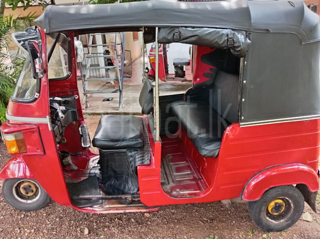 Bajaj Three Wheel 2010 - பயன்படுத்தப்பட்டது முச்சக்கர வண்டி sale in Sri Lanka - patpat.lk
