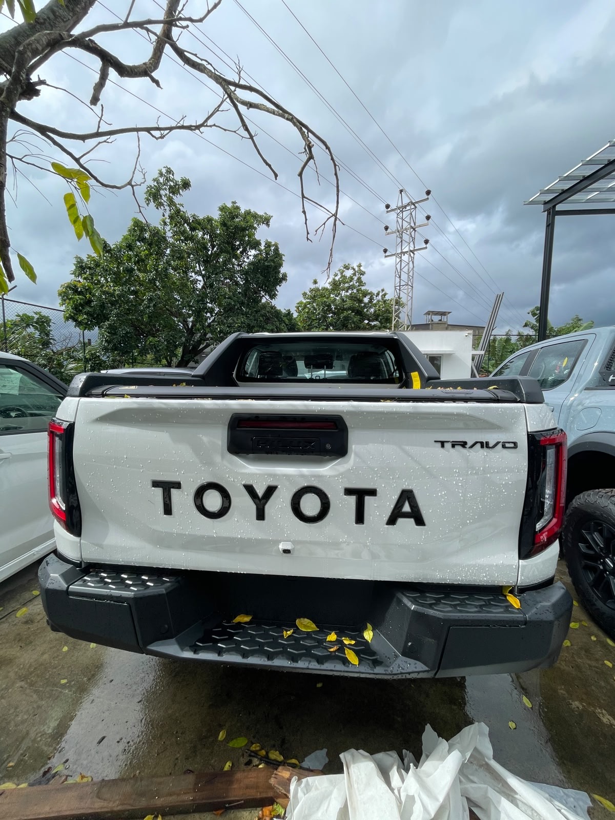 Toyota Hilux 2026 - අලුත් භාණ්ඩ ප්‍රවාහන sale in Sri Lanka - patpat.lk