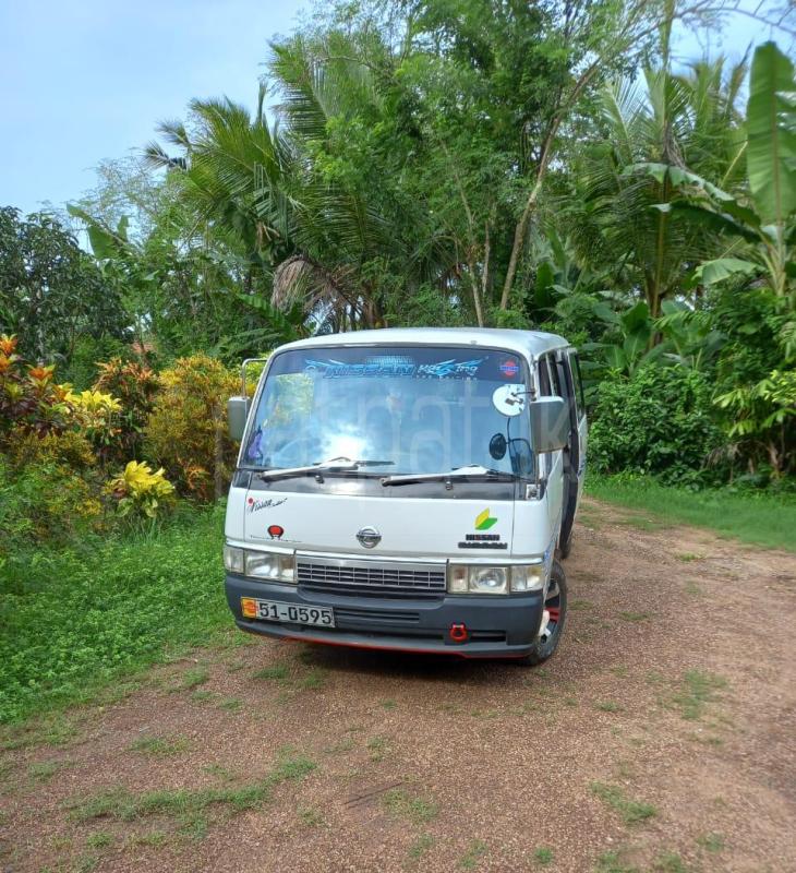 Nissan Caravan 1985 - பயன்படுத்தப்பட்டது வேன் sale in Sri Lanka - patpat.lk