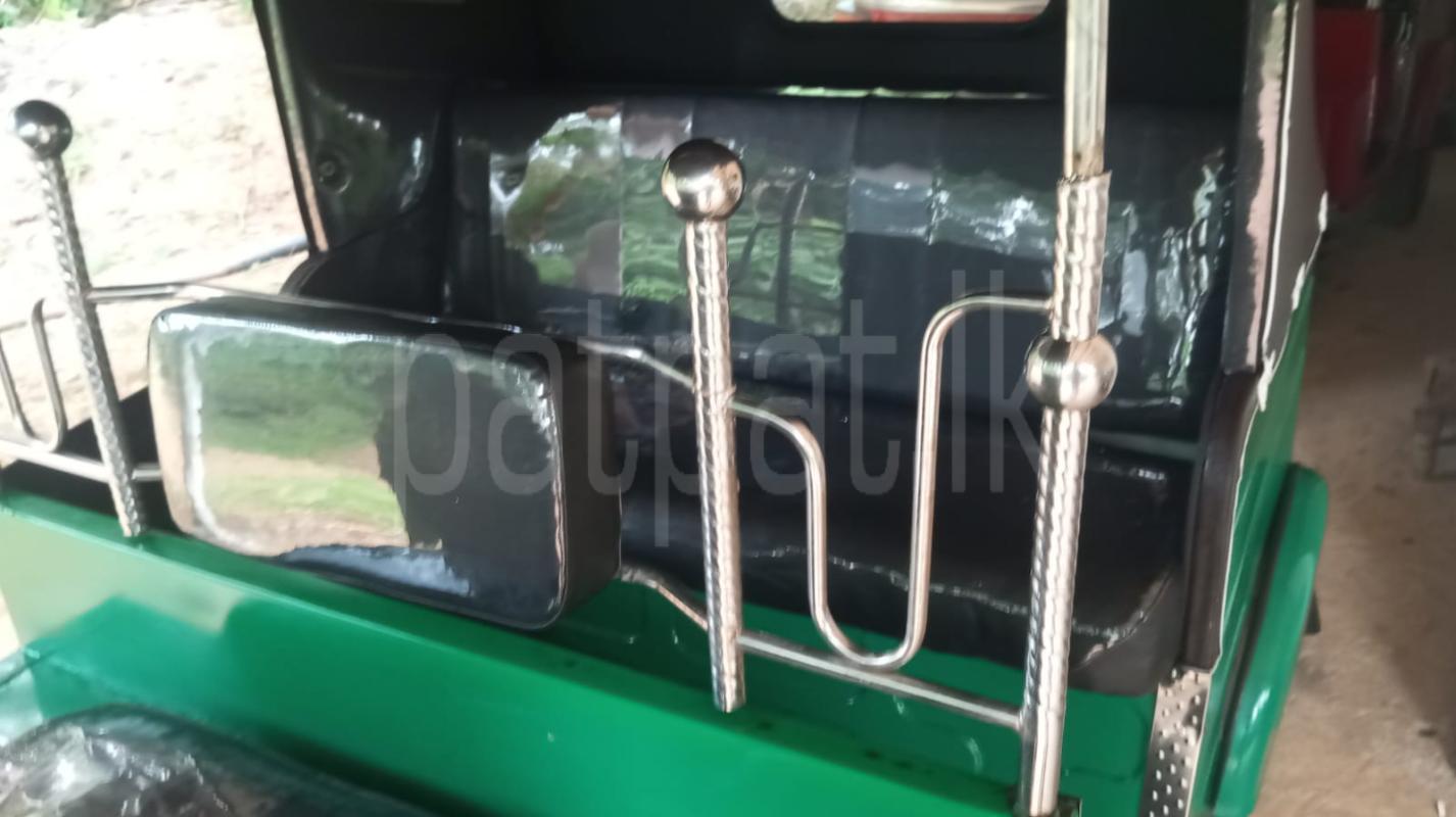 Bajaj 4 stroke 2006 - Used Three wheeler sale in Sri Lanka - patpat.lk