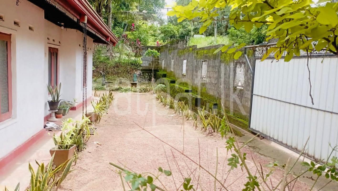 House for Sale in Kirindiwela