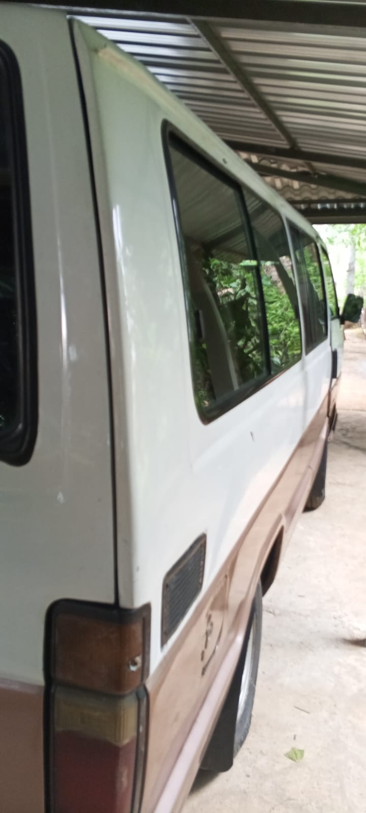 Toyota Hiace 1985 - Used Van sale in Sri Lanka - patpat.lk