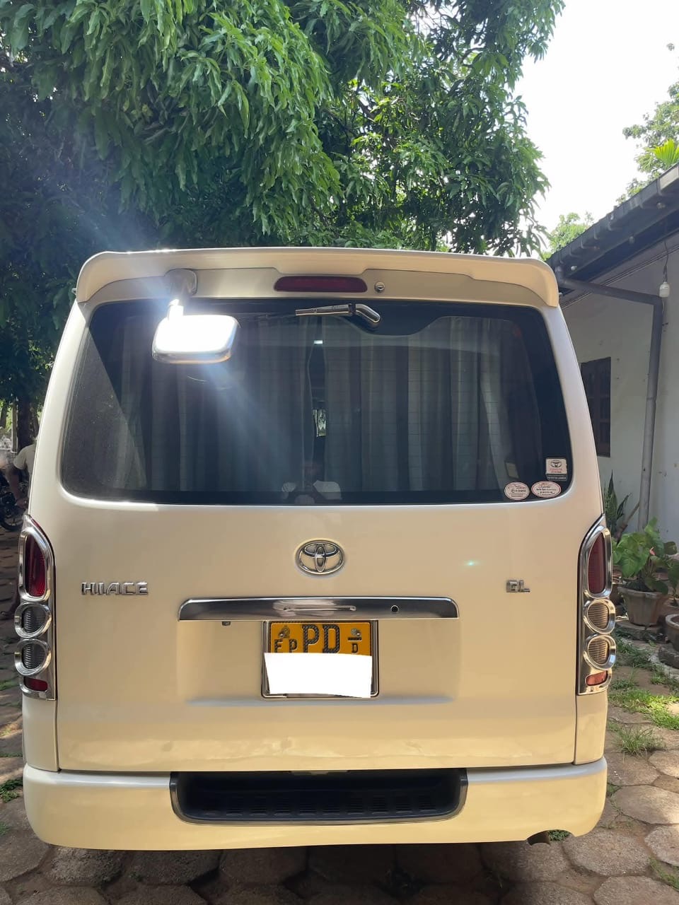 Toyota Hiace 2006 - Used Van sale in Sri Lanka - patpat.lk