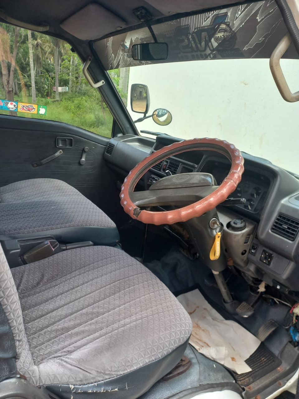 Nissan Vanette 1997 - Used Van sale in Sri Lanka - patpat.lk