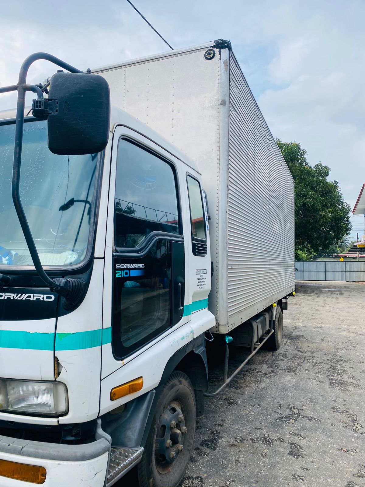 Isuzu Forward 1996 - භාවිතා කරන ලද ට්‍රක් රථය sale in Sri Lanka - patpat.lk