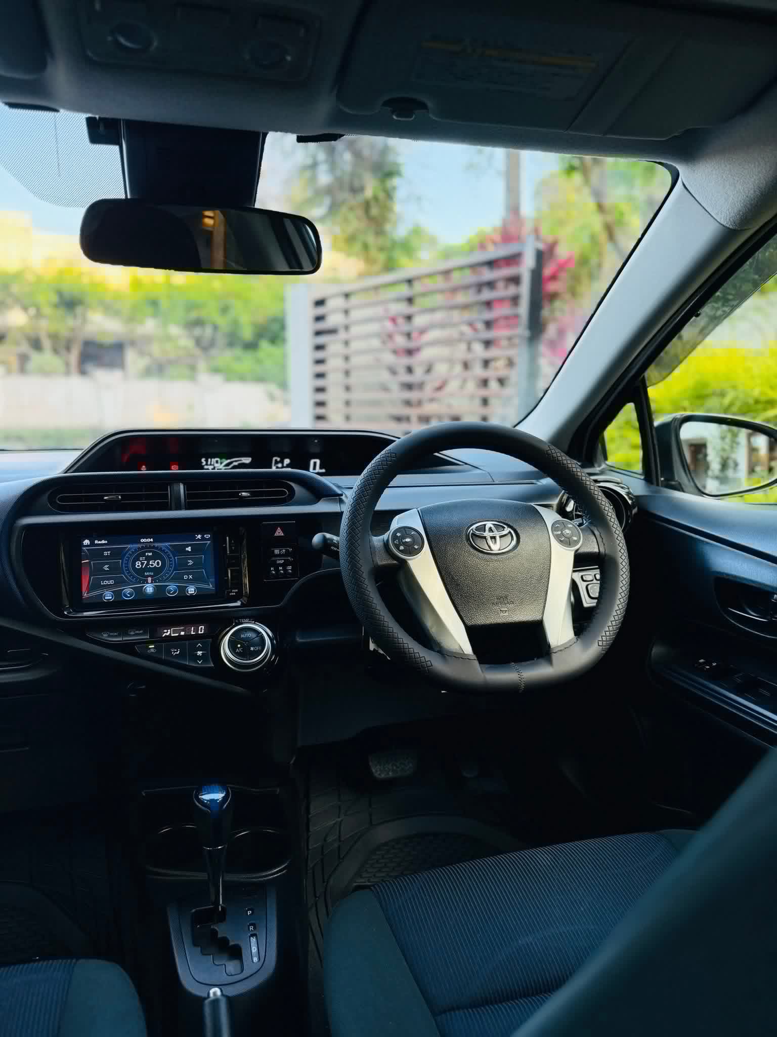 Toyota Aqua 2016 - Used Car sale in Sri Lanka - patpat.lk