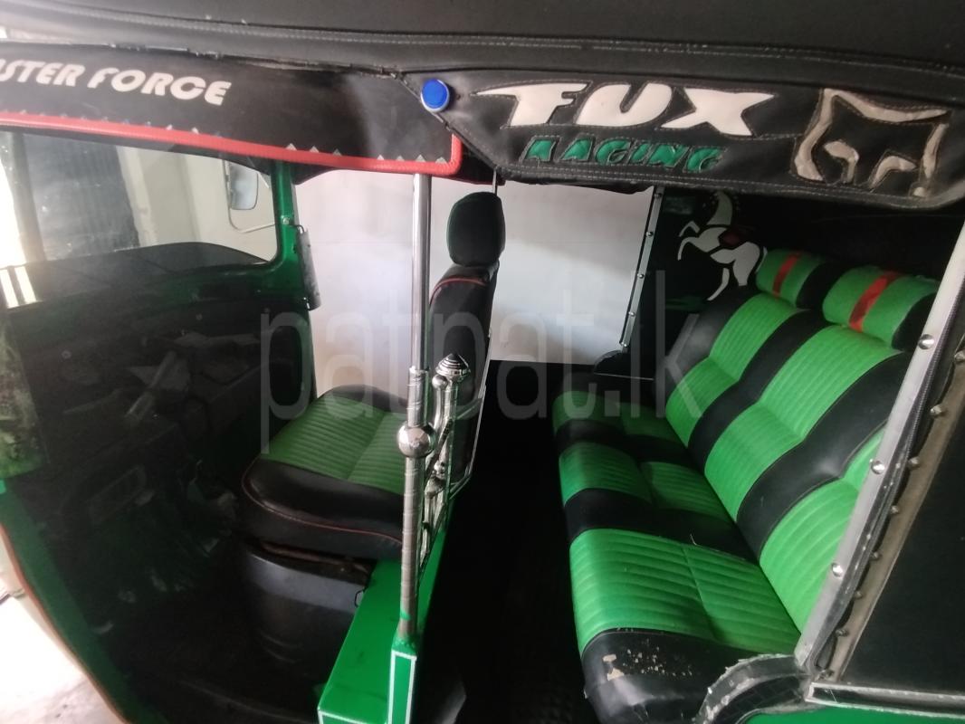 Bajaj Three Wheel 2013 - Used Three wheeler sale in Sri Lanka - patpat.lk