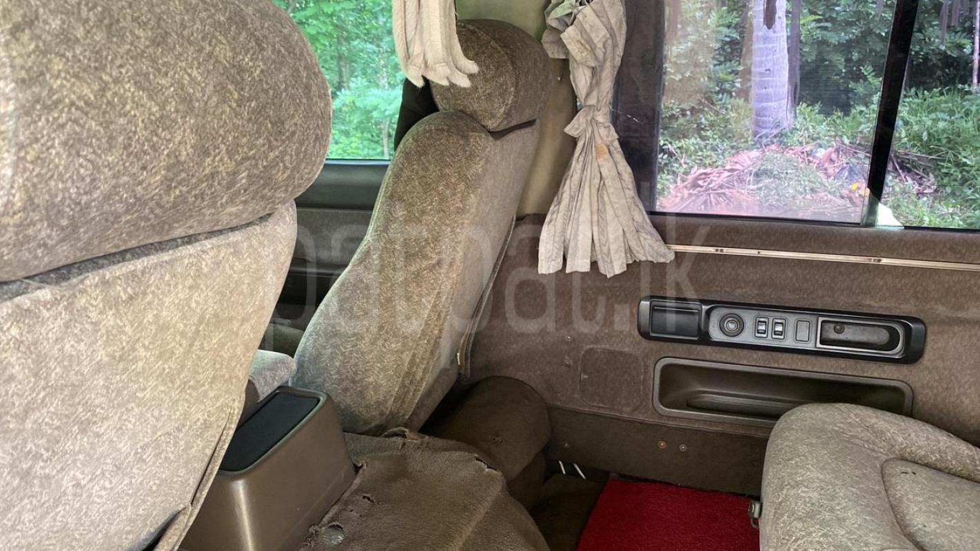 Nissan Caravan 1995 - பயன்படுத்தப்பட்டது வேன் sale in Sri Lanka - patpat.lk