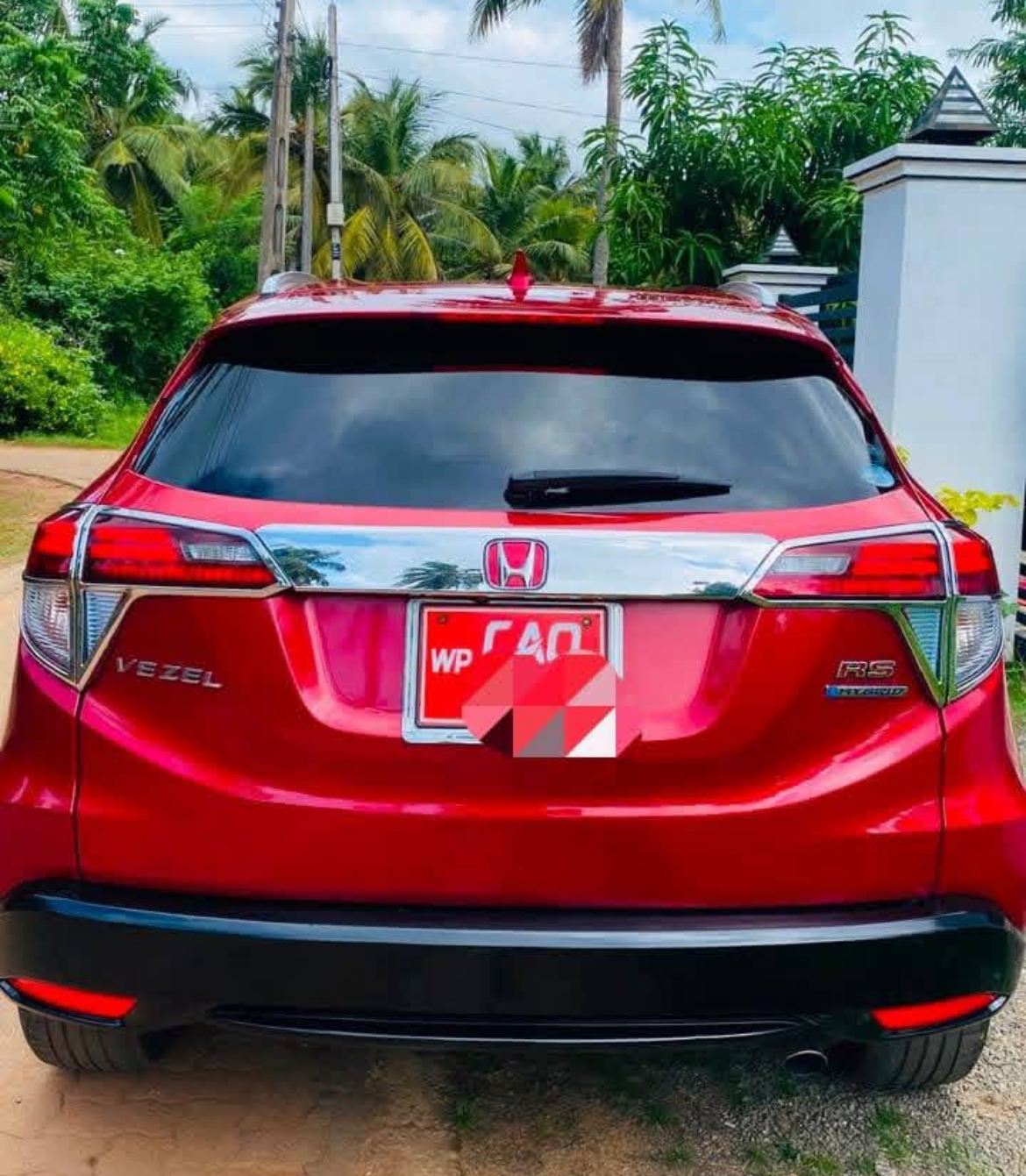 Honda Vezel 2015 - பயன்படுத்தப்பட்டது SUV sale in Sri Lanka - patpat.lk