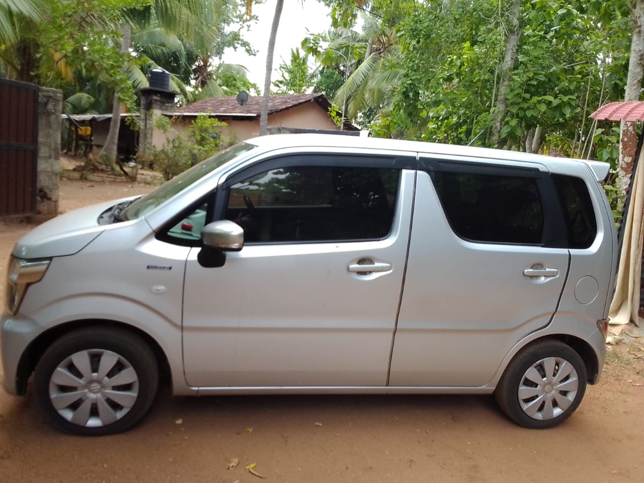 Suzuki Wagon R 2018 - பயன்படுத்தப்பட்டது கார் sale in Sri Lanka - patpat.lk