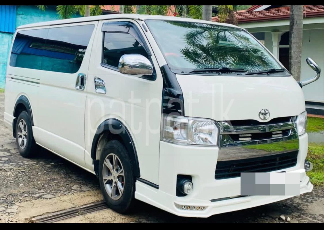Toyota Hiace 2017 - பயன்படுத்தப்பட்டது வேன் sale in Sri Lanka - patpat.lk