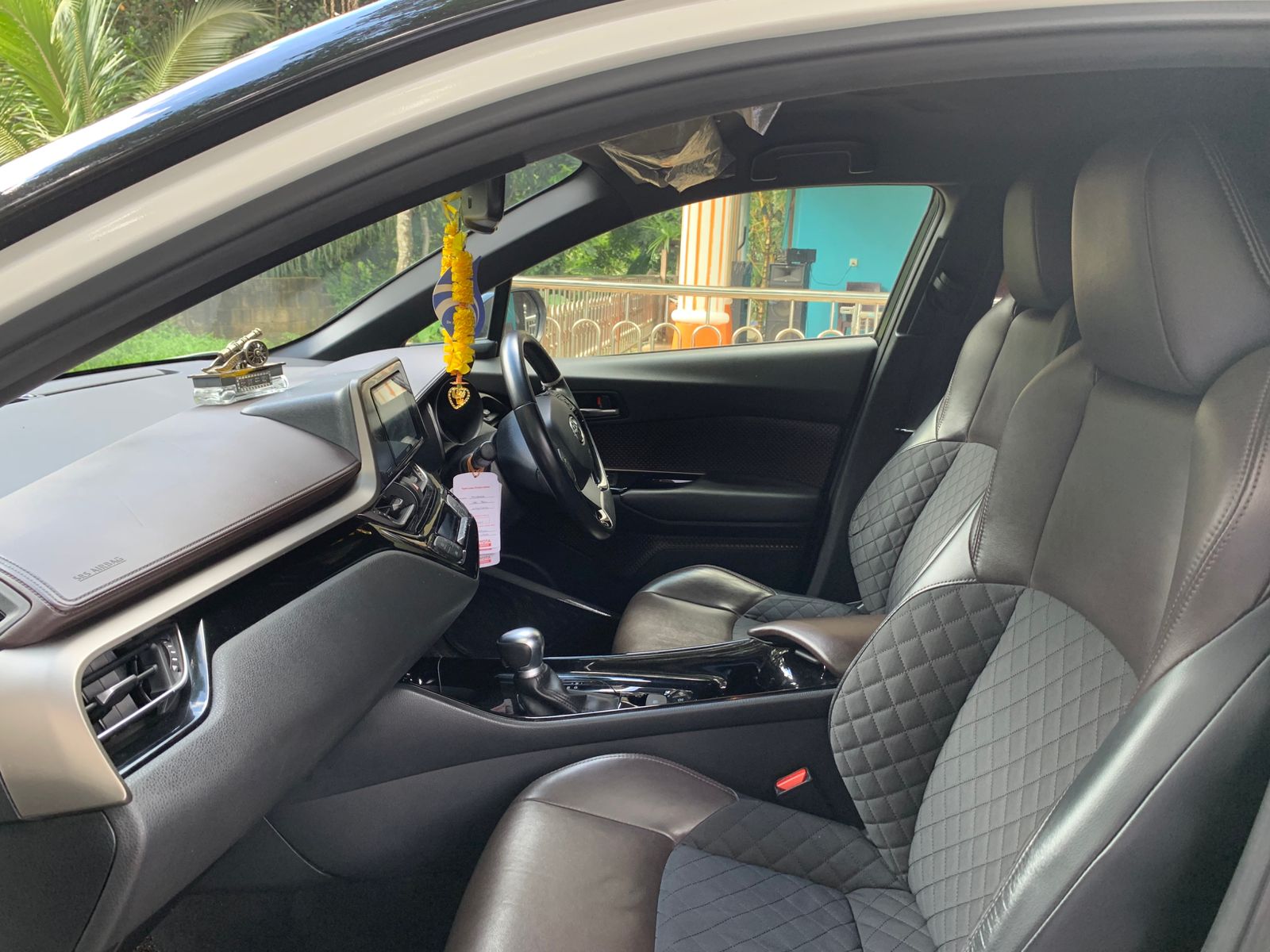 Toyota CHR 2018 - Used SUV sale in Sri Lanka - patpat.lk