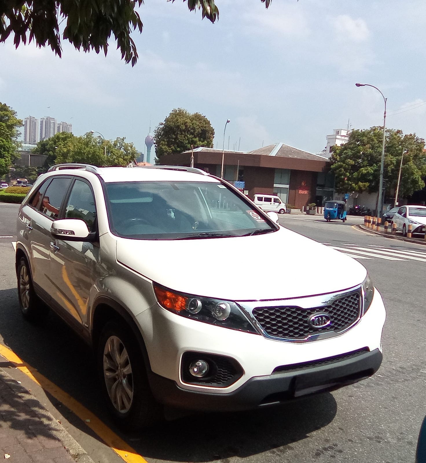 KIA Sorento 2012 - භාවිතා කරන ලද SUV රථය sale in Sri Lanka - patpat.lk