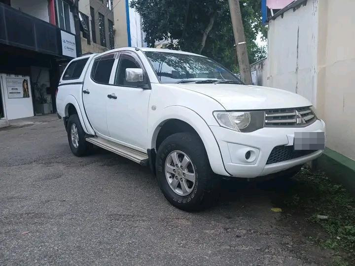 Mitsubishi Triton 2012 - பயன்படுத்தப்பட்டது சரக்கு போக்குவரத்து sale in Sri Lanka - patpat.lk