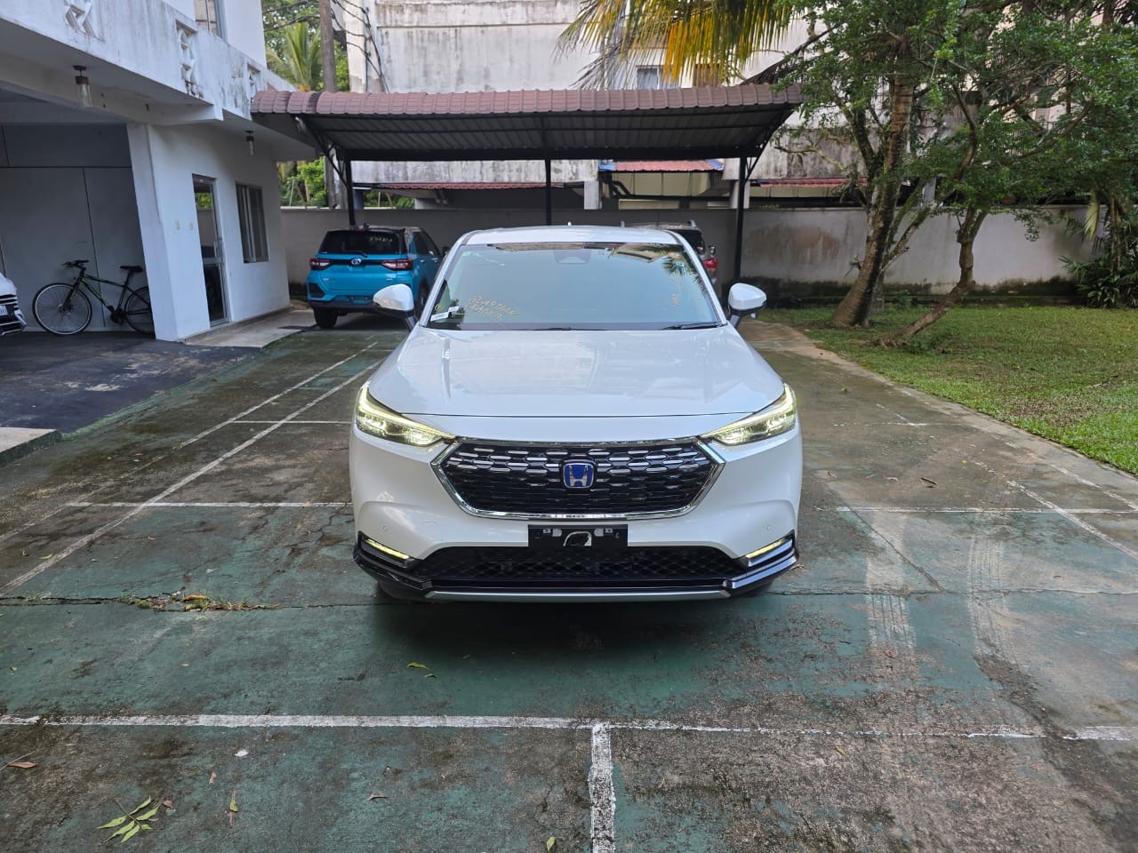 Honda Vezel 2024 ads-image-1