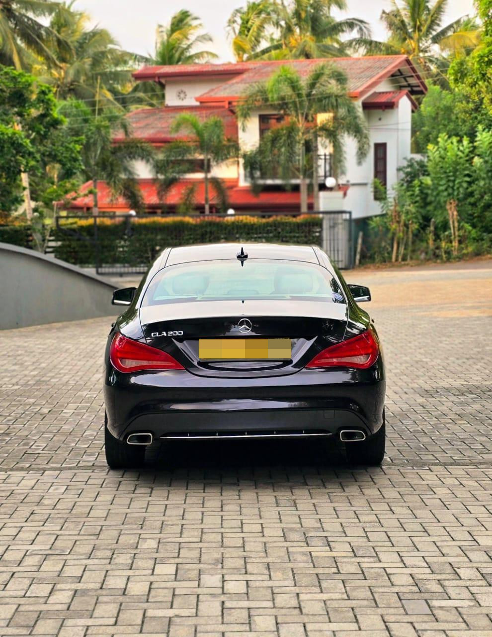 Mercedes Benz C200 2014 - பயன்படுத்தப்பட்டது கார் sale in Sri Lanka - patpat.lk