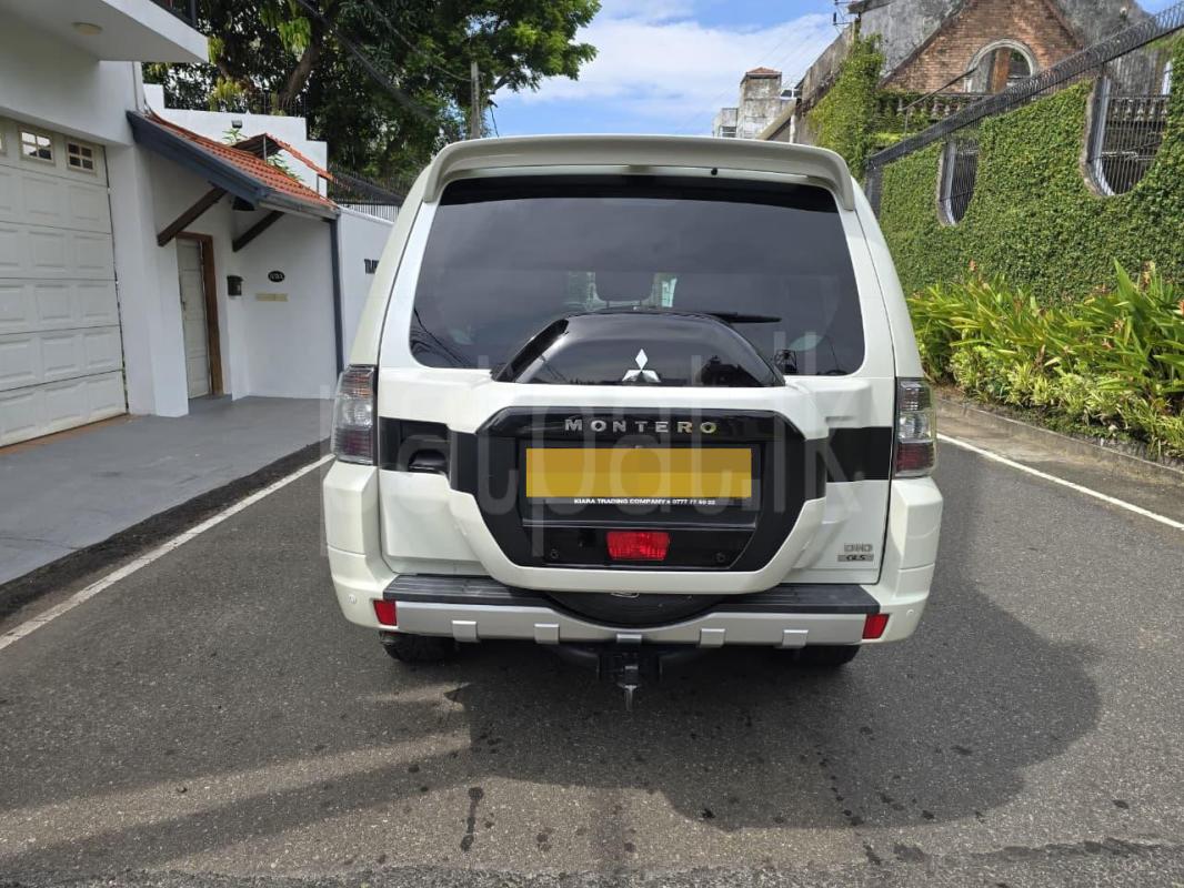 Mitsubishi Montero 2015 - பயன்படுத்தப்பட்டது SUV sale in Sri Lanka - patpat.lk