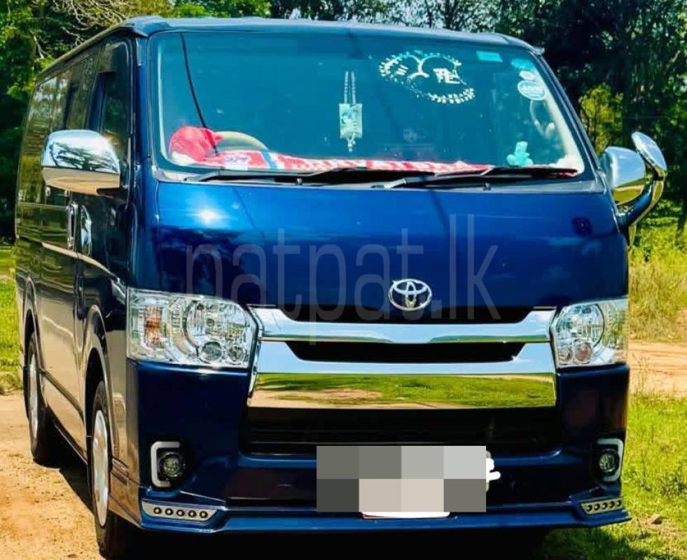 Toyota Hiace 2011 - பயன்படுத்தப்பட்டது வேன் sale in Sri Lanka - patpat.lk