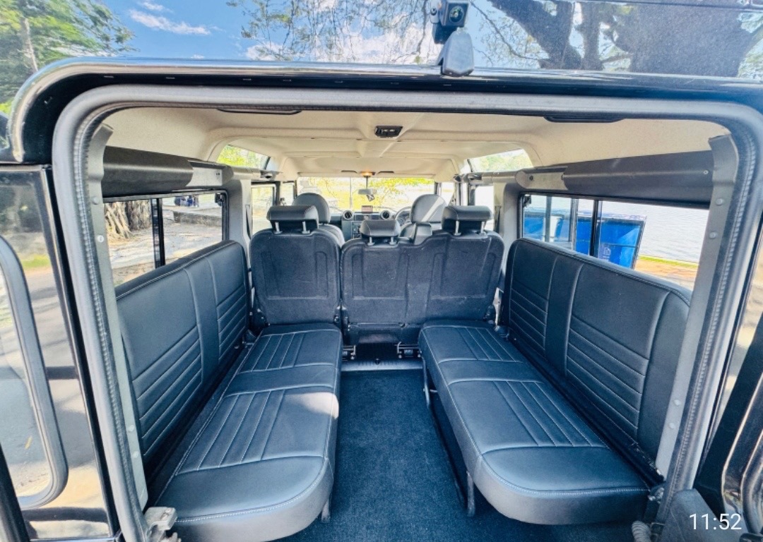 Land Rover Defender 1994 - பயன்படுத்தப்பட்டது SUV sale in Sri Lanka - patpat.lk