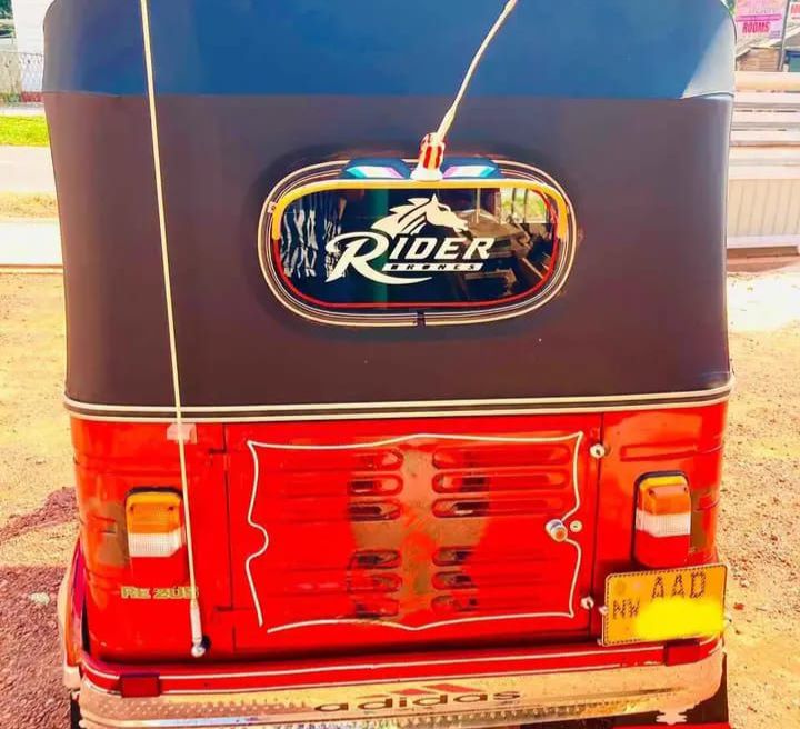 Bajaj Three Wheel 2012 - Used Three wheeler sale in Sri Lanka - patpat.lk