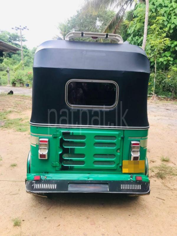 Bajaj Three Wheel 2015 - மறுசீரமைக்கப்பட்டது முச்சக்கர வண்டி sale in Sri Lanka - patpat.lk