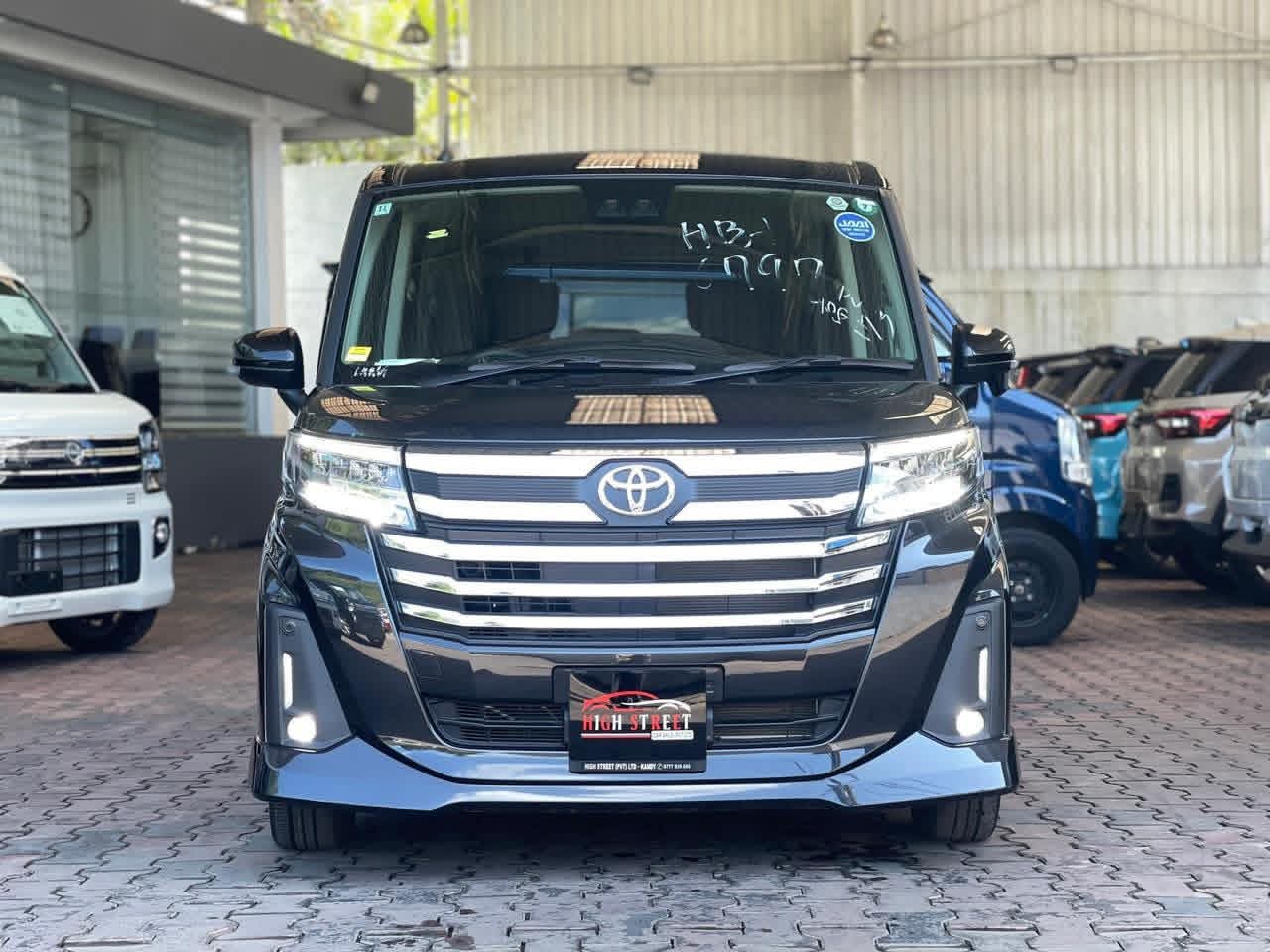 Toyota Roomy 2023 ads-image-1