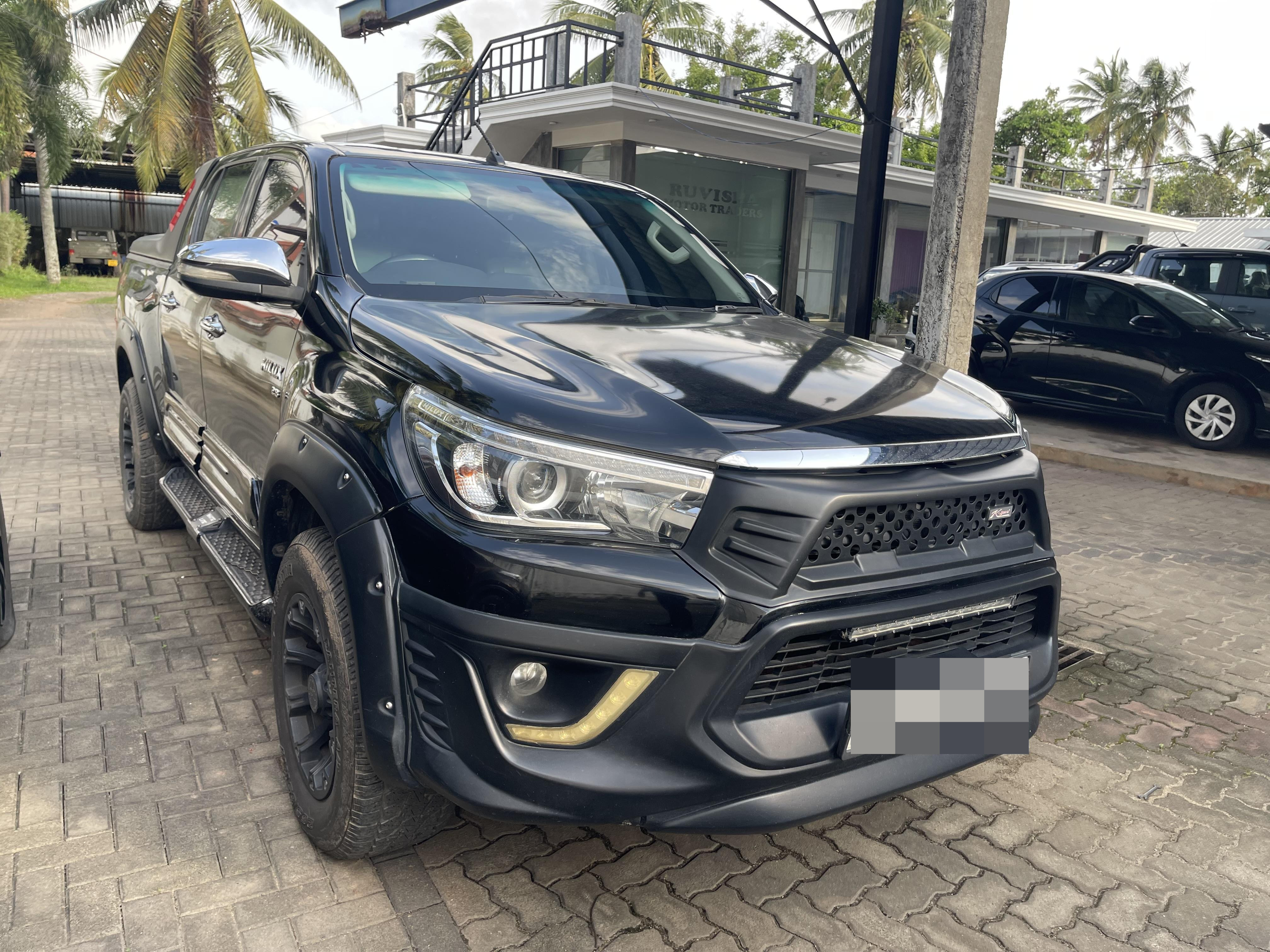 Toyota Hilux 2017 - மறுசீரமைக்கப்பட்டது சரக்கு போக்குவரத்து sale in Sri Lanka - patpat.lk