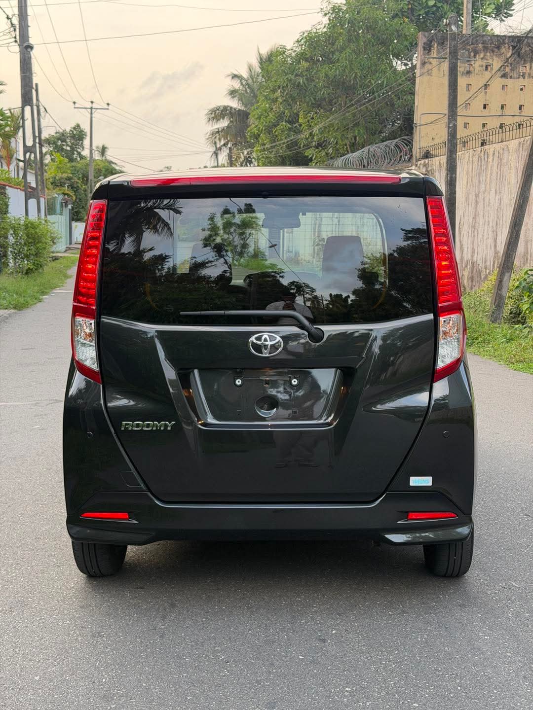 Toyota Roomy 2024 - නැවත සකස් කල වෑන් රථය sale in Sri Lanka - patpat.lk