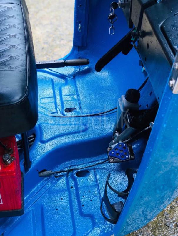 Advertisement image 6