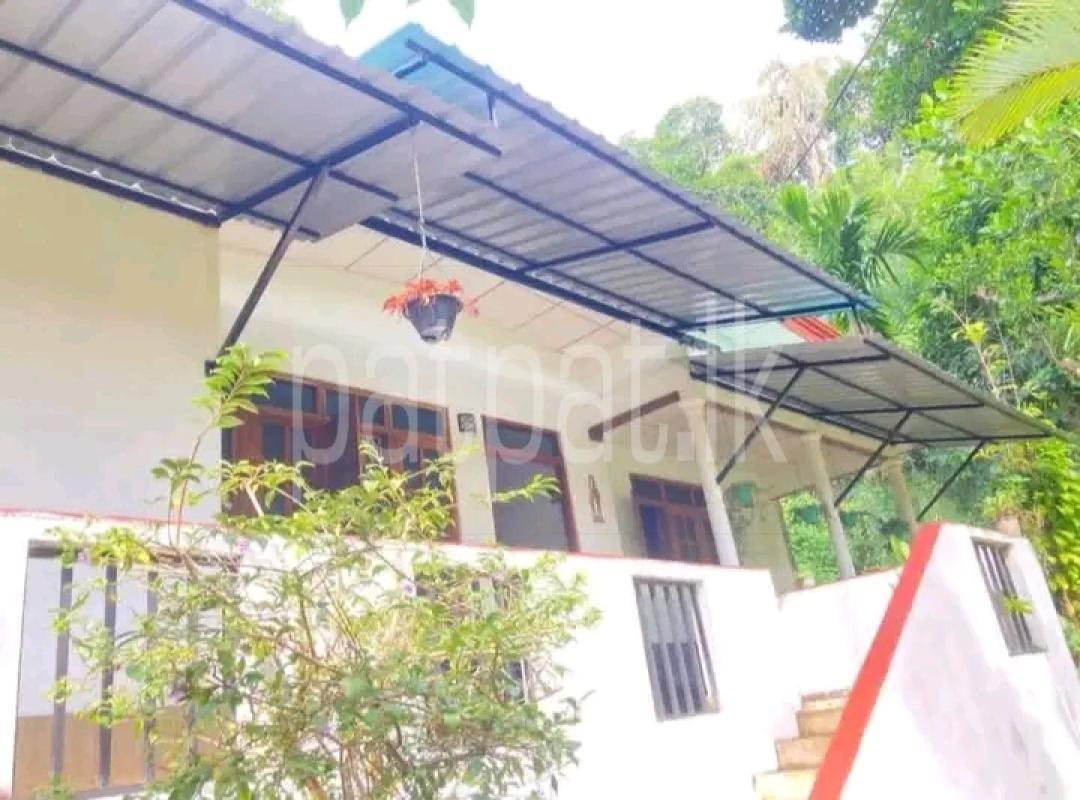 House for Sale in Halloluwa