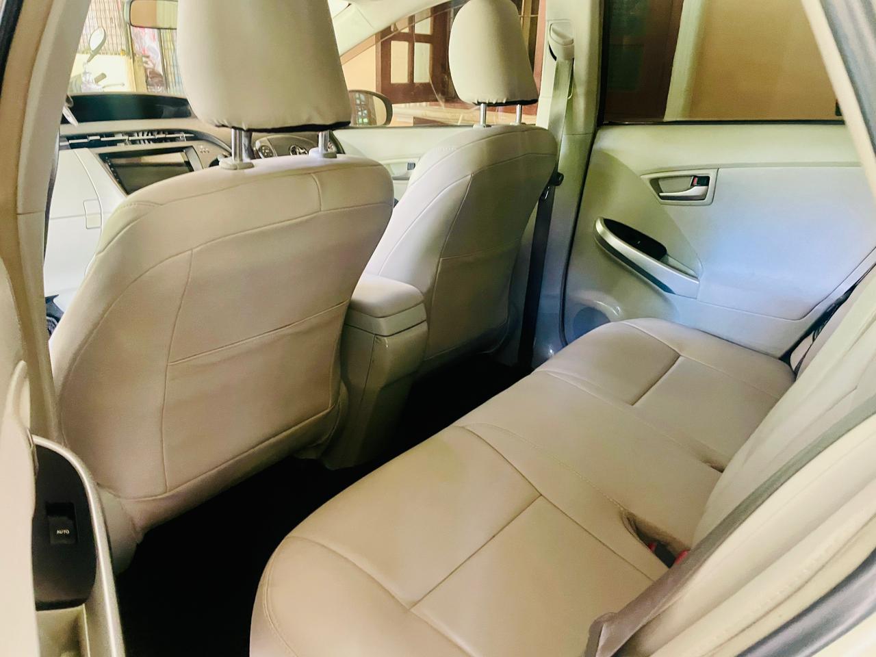 Toyota Prius 2012 - භාවිතා කරන ලද කාර් sale in Sri Lanka - patpat.lk