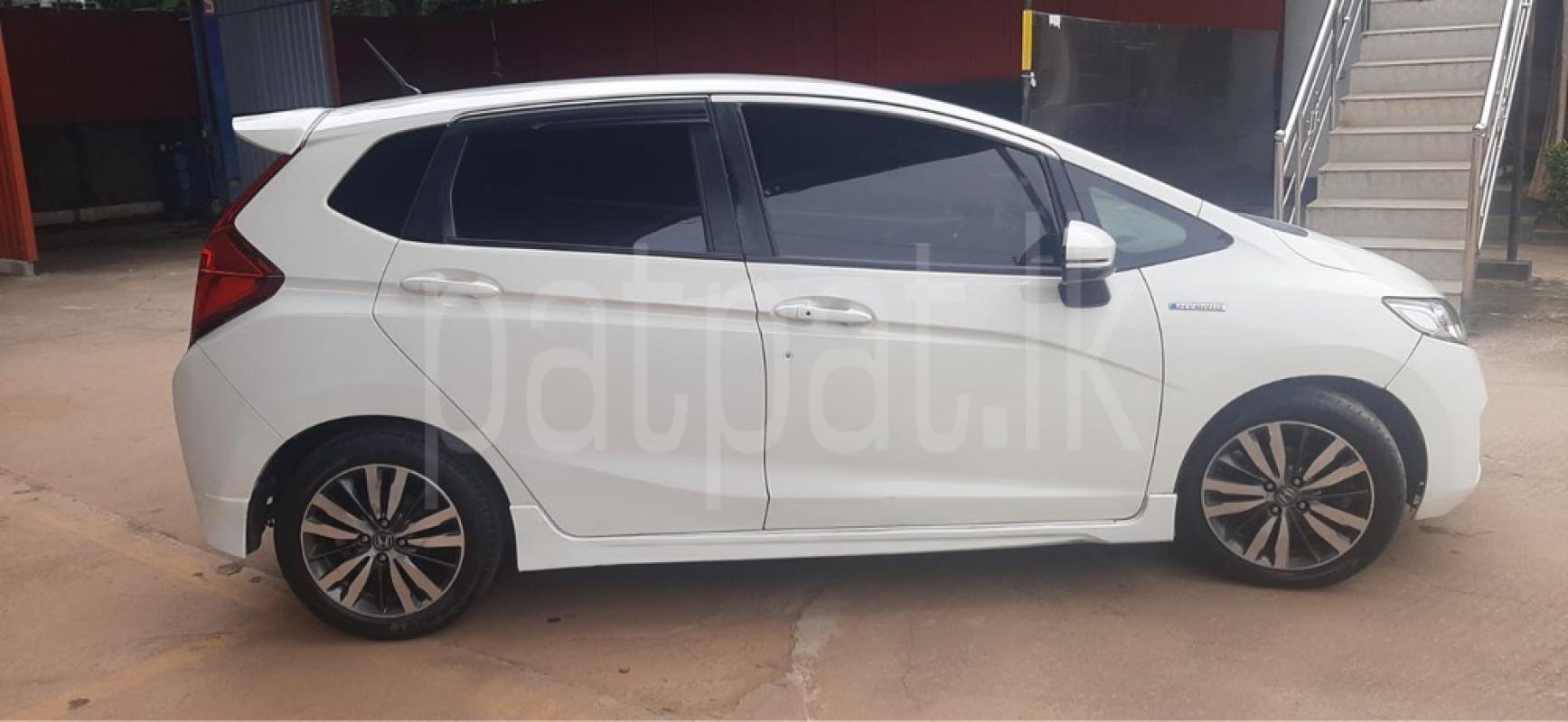 Advertisement image 3