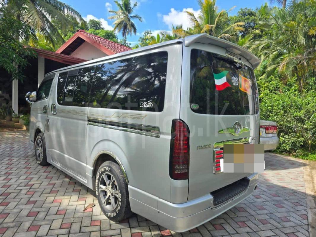 Toyota Hiace 2012 - மறுசீரமைக்கப்பட்டது வேன் sale in Sri Lanka - patpat.lk