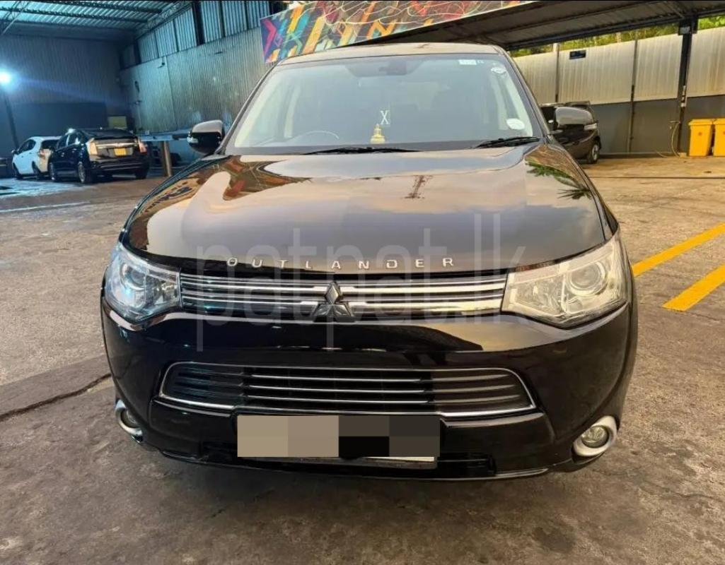 Mitsubishi Outlander 2015 - Used SUV sale in Sri Lanka - patpat.lk