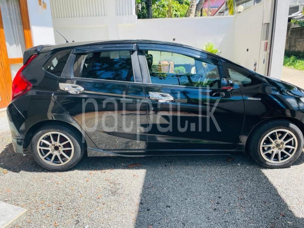 Advertisement image 3