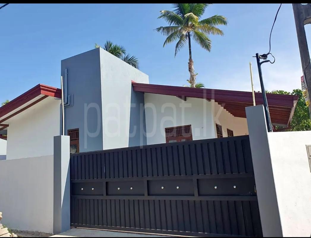 House for Sale in Meegoda
