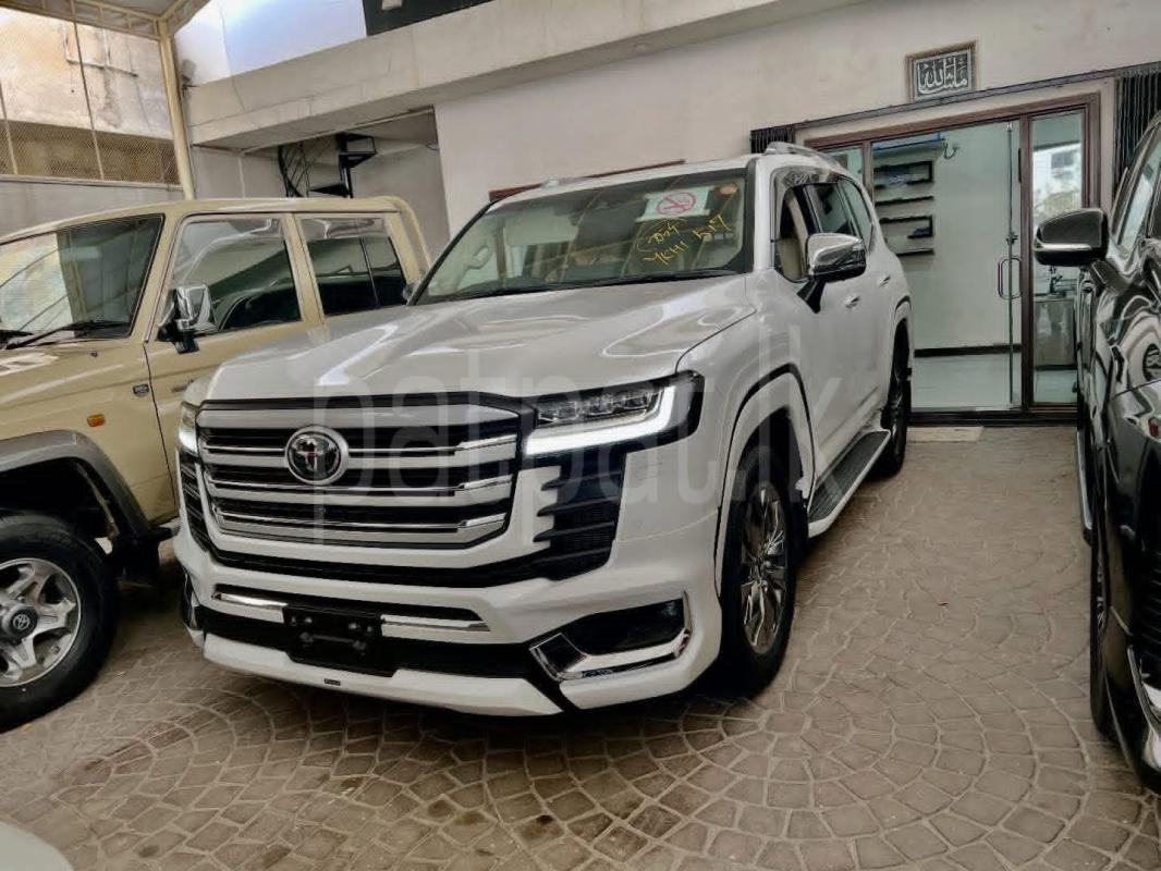 Advertisement image 1